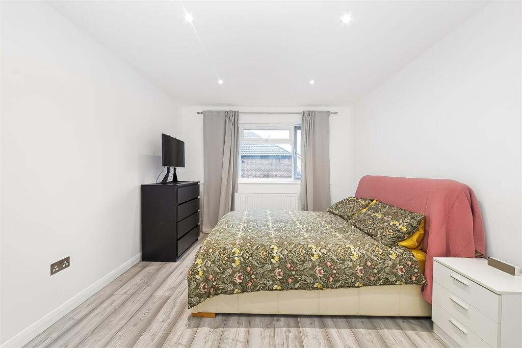 Additional image 11 of Bensham Manor Road, Thornton Heath