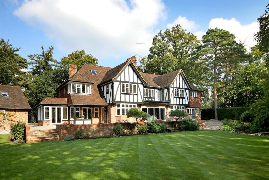 Main image of property: Manor Lane, Gerrards Cross