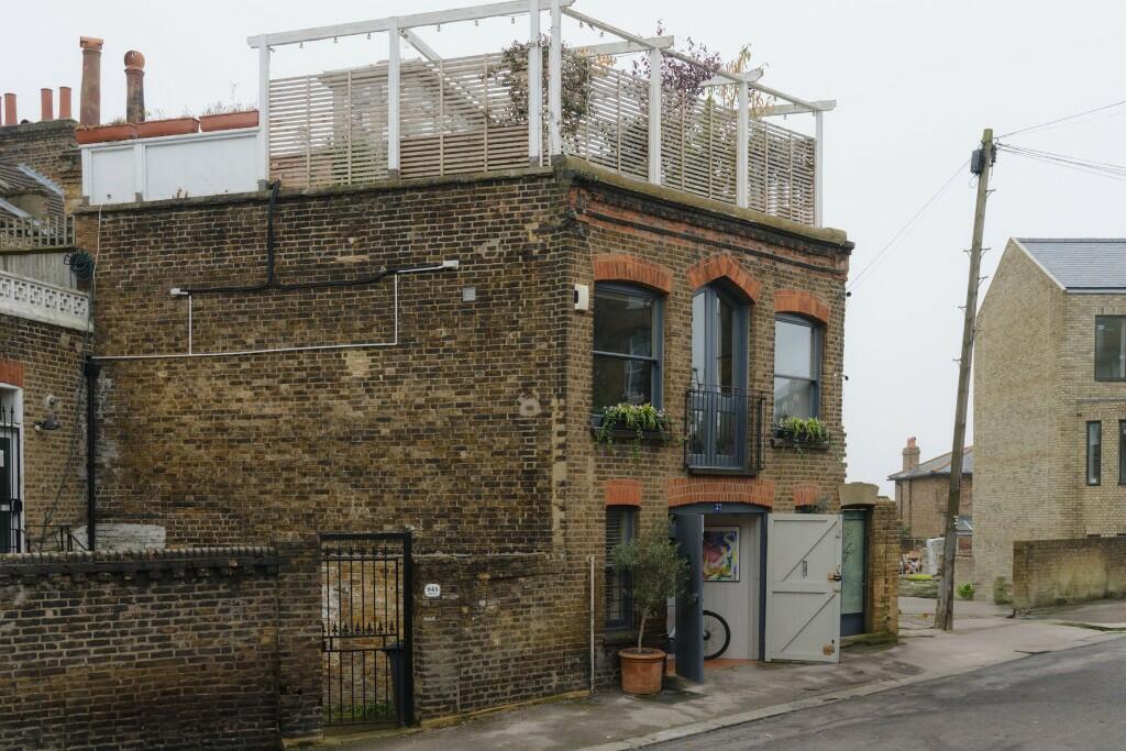 Main image of property: Fransfield Grove, London, SE26
