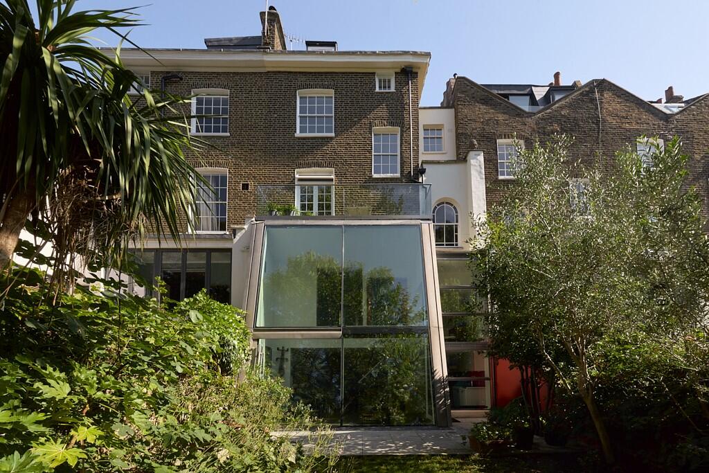 Main image of property: Hemingford Road, London, N1