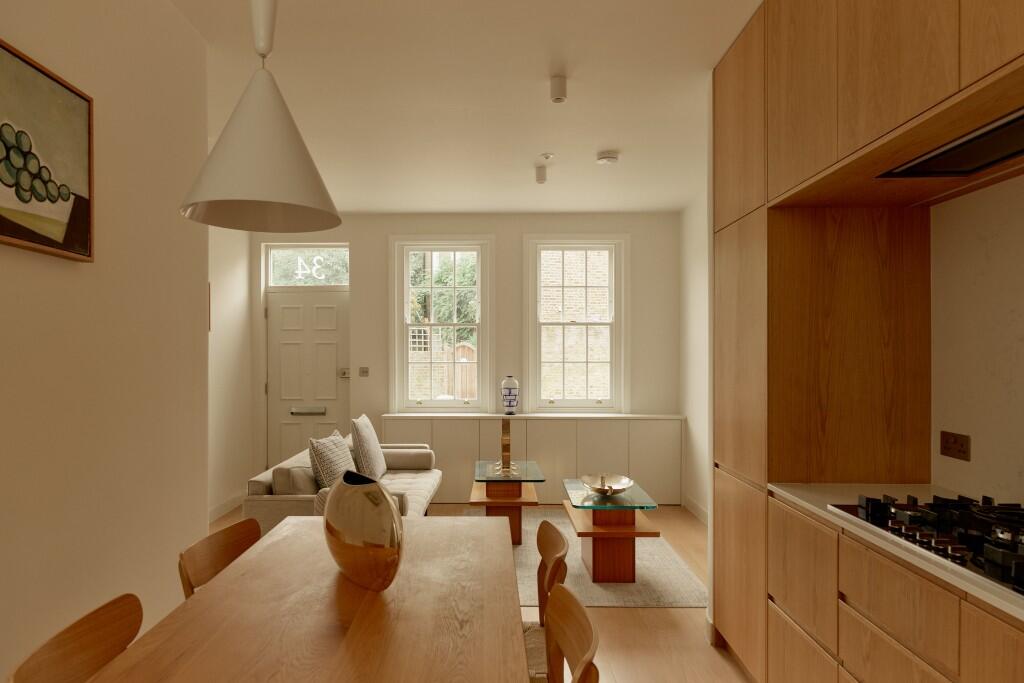 Main image of property: Thornhill Road, Barnsbury, London, N1