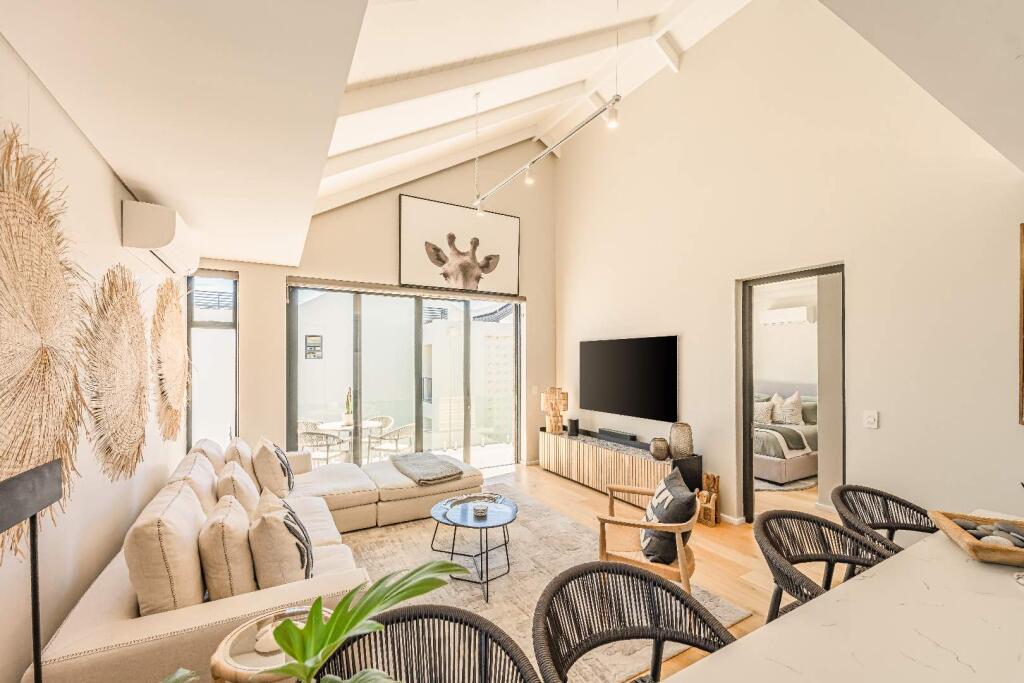 Main image of property: Western Cape, Paarl