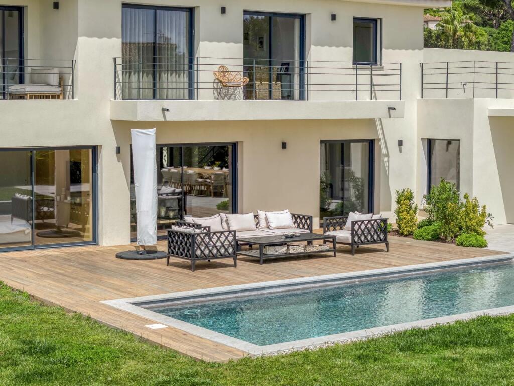 Main image of property: Provence-Alps-Cote d`Azur, Alpes-Maritimes, Cannes