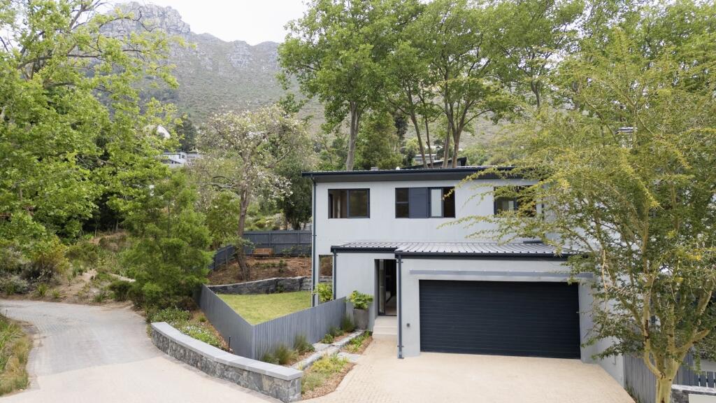 Main image of property: Western Cape, Hout Bay