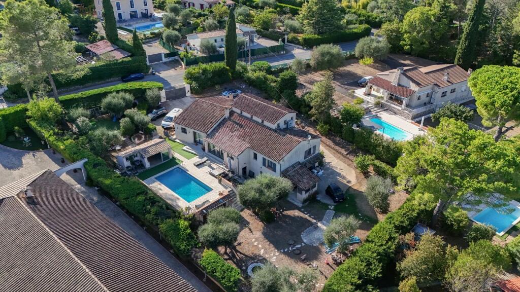 Main image of property: Provence-Alps-Cote d`Azur, Alpes-Maritimes, Peymeinade