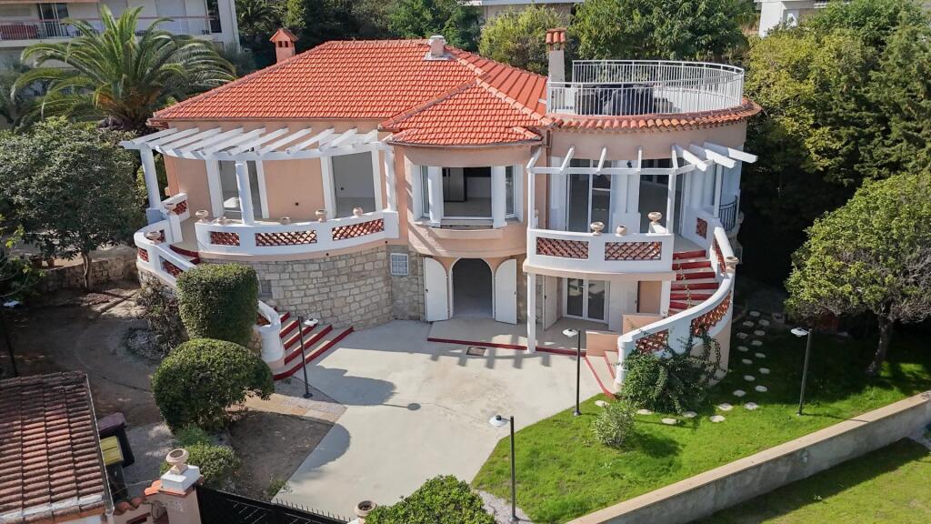 Main image of property: Provence-Alps-Cote d`Azur, Alpes-Maritimes, Antibes