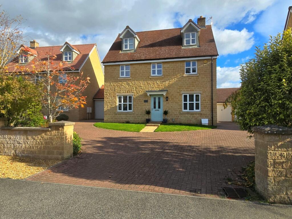 Main image of property: Park Road, Hartwell, NN7 2HP