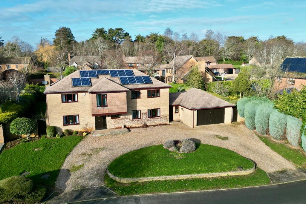 Main image of property: Edgemont Road, Northampton, NN3 3PQ