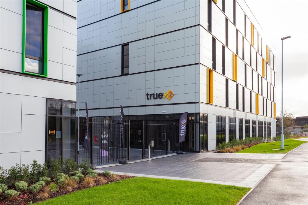 Main image of property: SWANSEA | STUDENT | SEPTEMBER