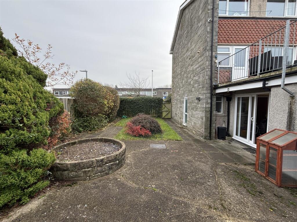 Additional property image - 5, Castle Court, Dinas Powys
