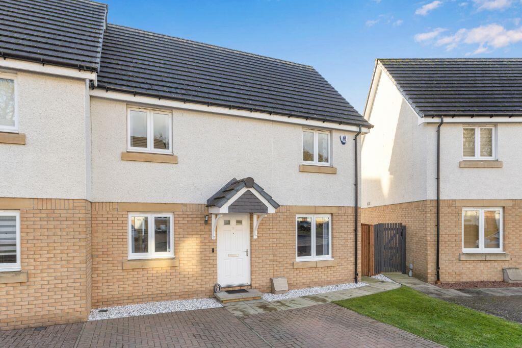 Main image of property: 3 Masson Close, Kirkliston, EH29 9GG