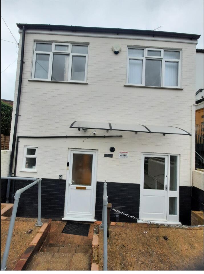 Main image of property: The Crescent, Leatherhead, Surrey, KT22