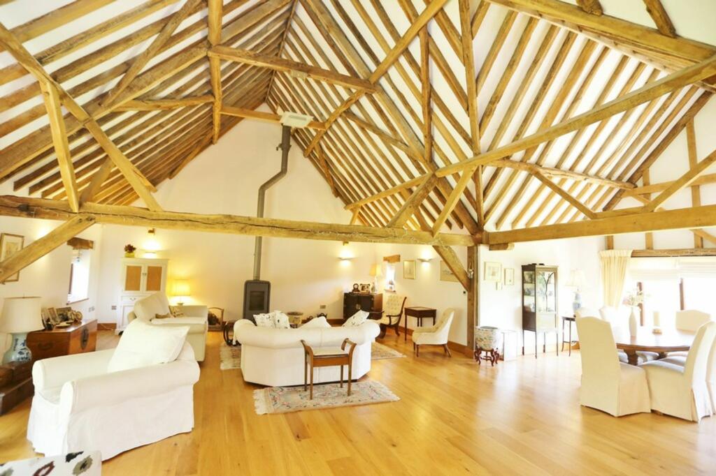 4 bedroom barn conversion for sale in Allington Lane, Fair Oak, SO50