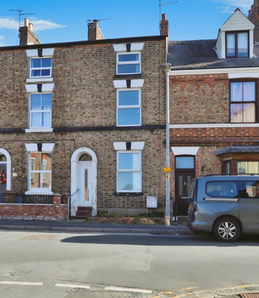 Main image of property: Eastgate North, Driffield, East Riding of Yorkshire, YO25 6DY