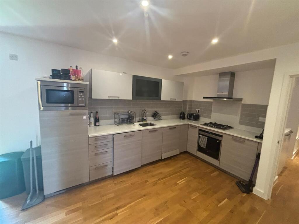Main image of property: St. Peters Court, London