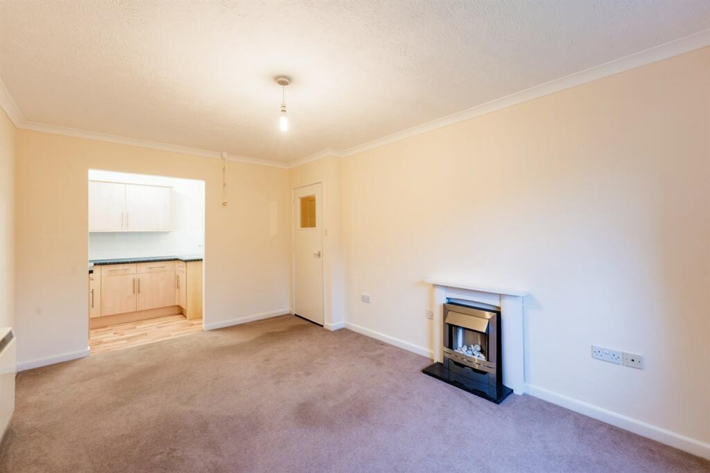 Additional property image - Oakland Court, Fitzalan Road, Littlehampton, BN17