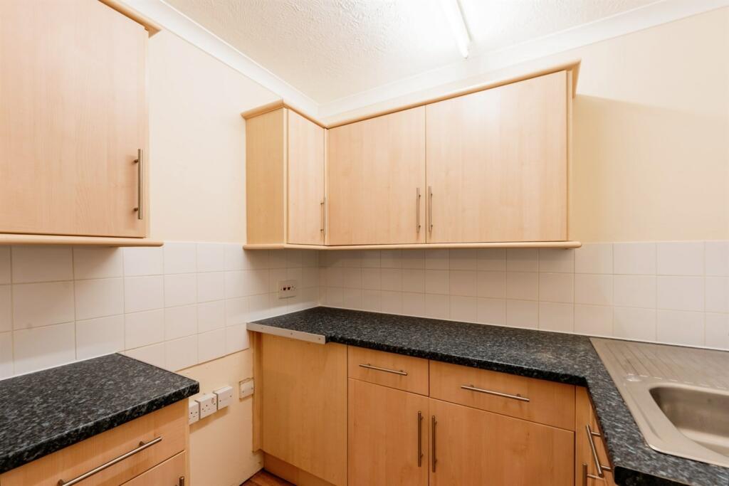 Additional property image - Oakland Court, Fitzalan Road, Littlehampton, BN17