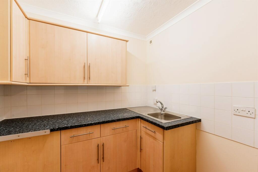 Additional property image - Oakland Court, Fitzalan Road, Littlehampton, BN17