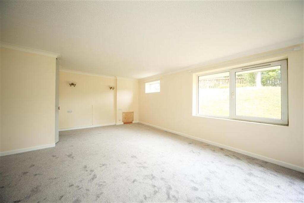 Main image of property: Hometor House, Exeter Road, Exmouth, EX8