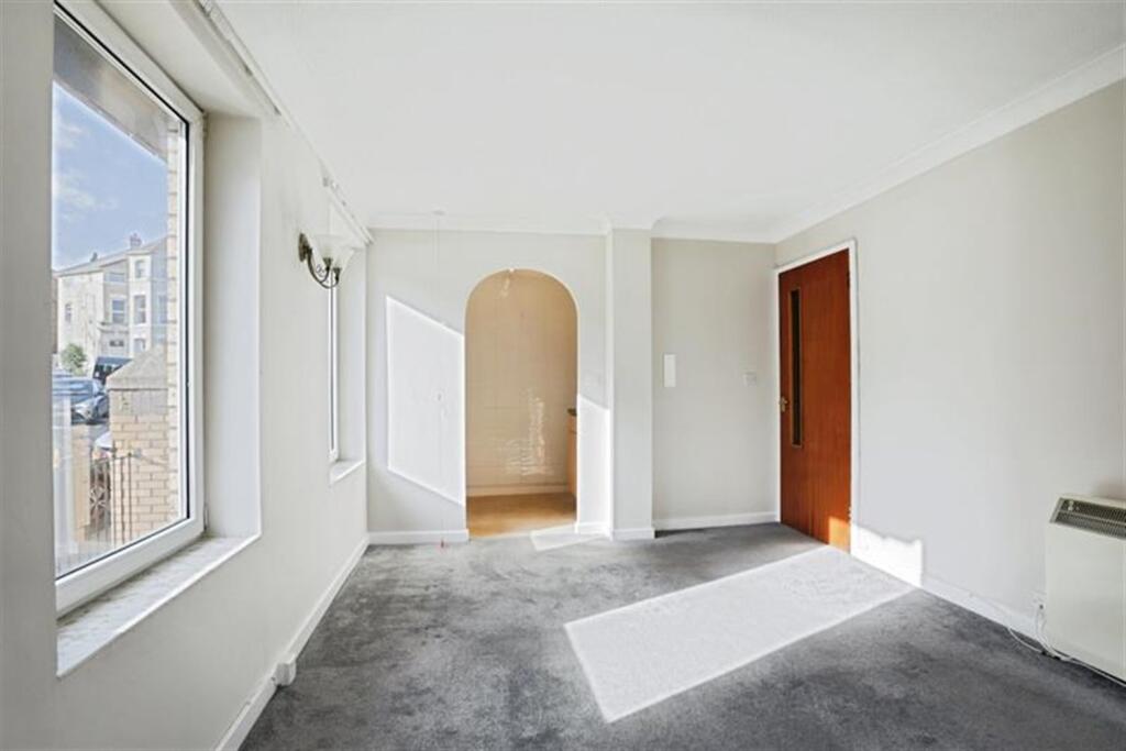 Main image of property: Homecrest House, Grosvenor Crescent, South Cliff, Scarborough, YO11