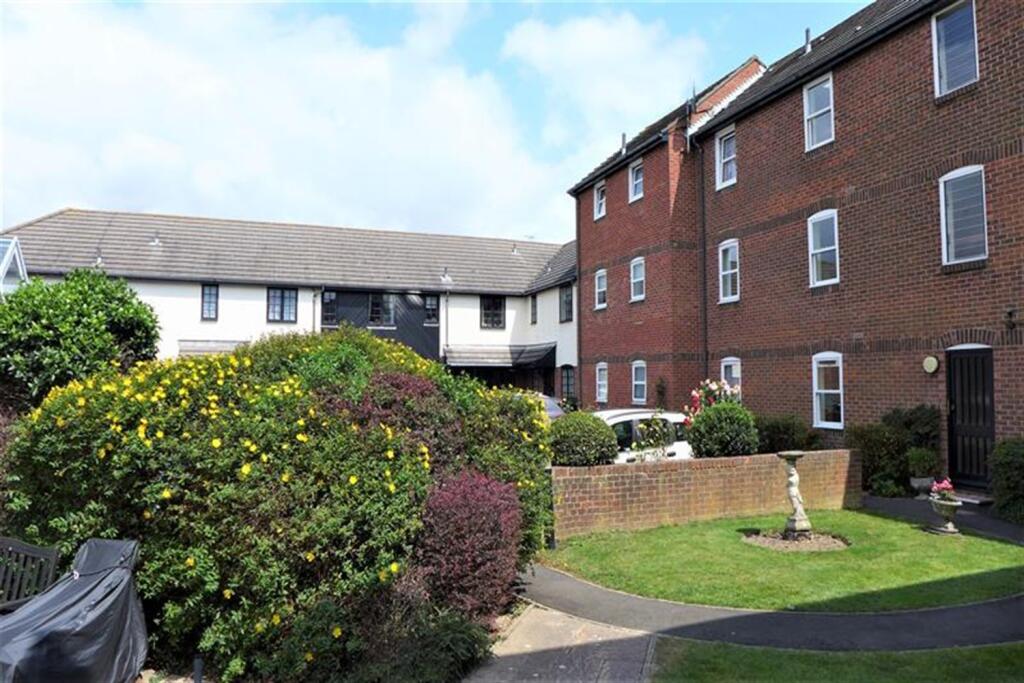 Main image of property: Rose Court, Gloucester Road, Littlehampton, BN17