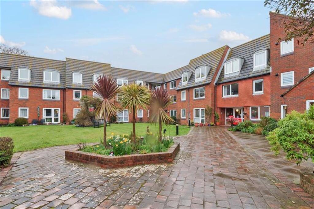 Main image of property: Homecroft House, Sylvan Way, Bognor Regis, PO21