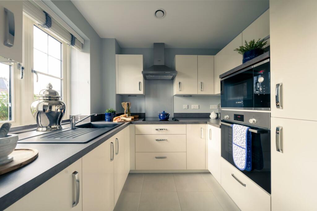 Additional property image - 87 Great North Road, Hatfield, Hertfordshire, AL9 5DB