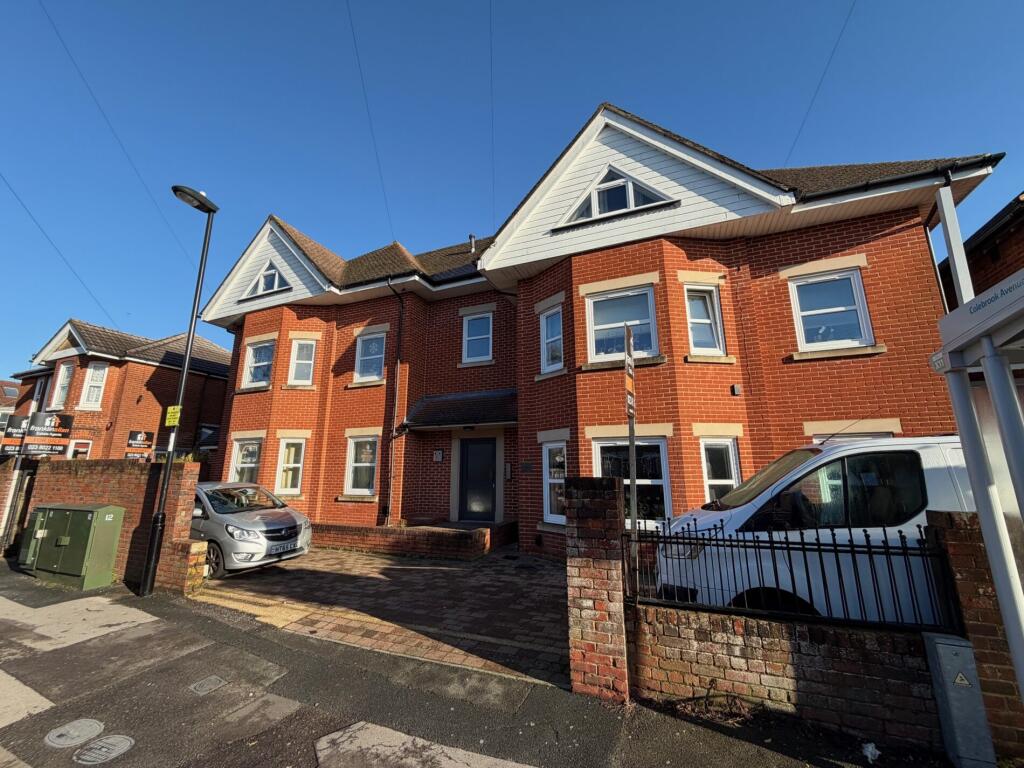 Main image of property: Flat 4 Elmgreen Court, 51 Wilton Road, Upper Shirley, Southampton, SO15 5LB