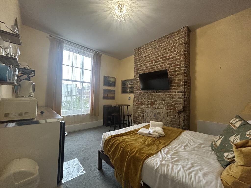 Studio flat for rent in Charlotte Street, Kemptown, BN2