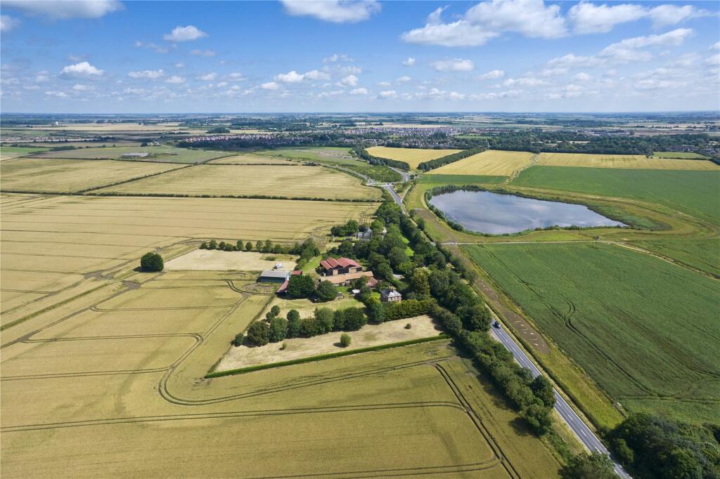Main image of property: Bar Farm, Longstanton, Cambridge, Cambridgeshire, CB24