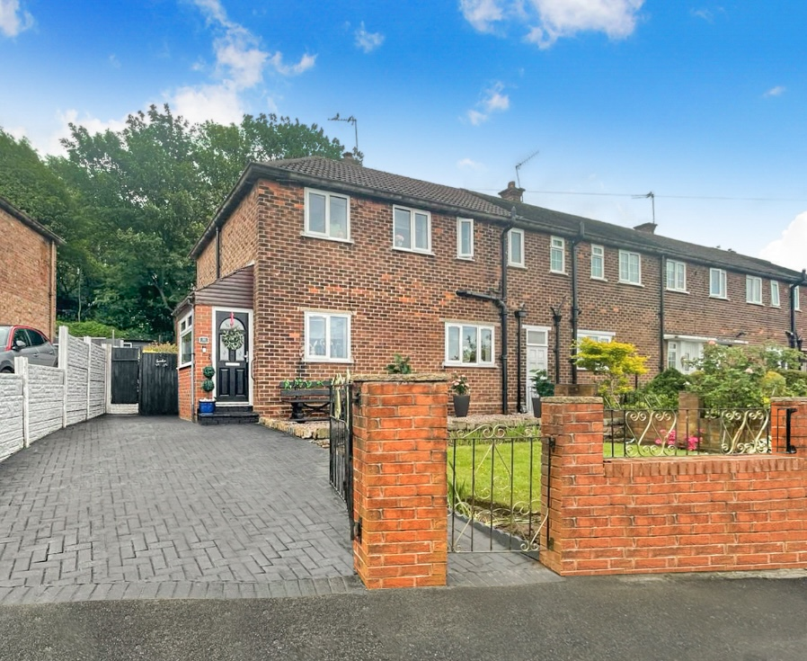 Main image of property: Beaconsfield Road, Runcorn, WA7 4BU