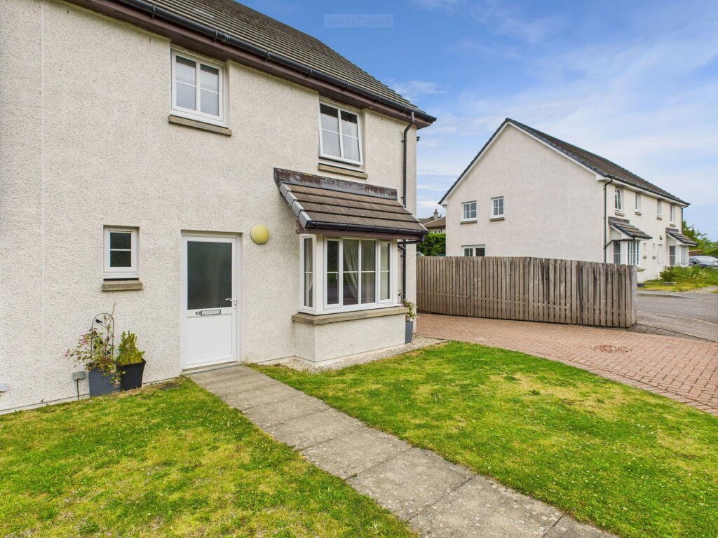 3 bedroom semi-detached house