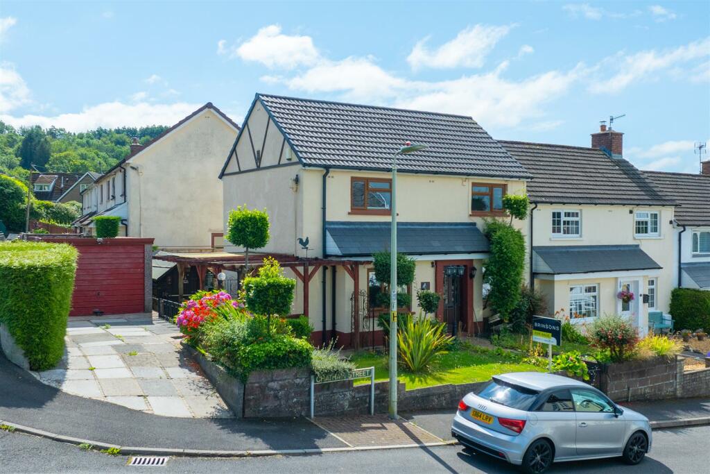 Main image of property: Chatham Street, Machen, Caerphilly