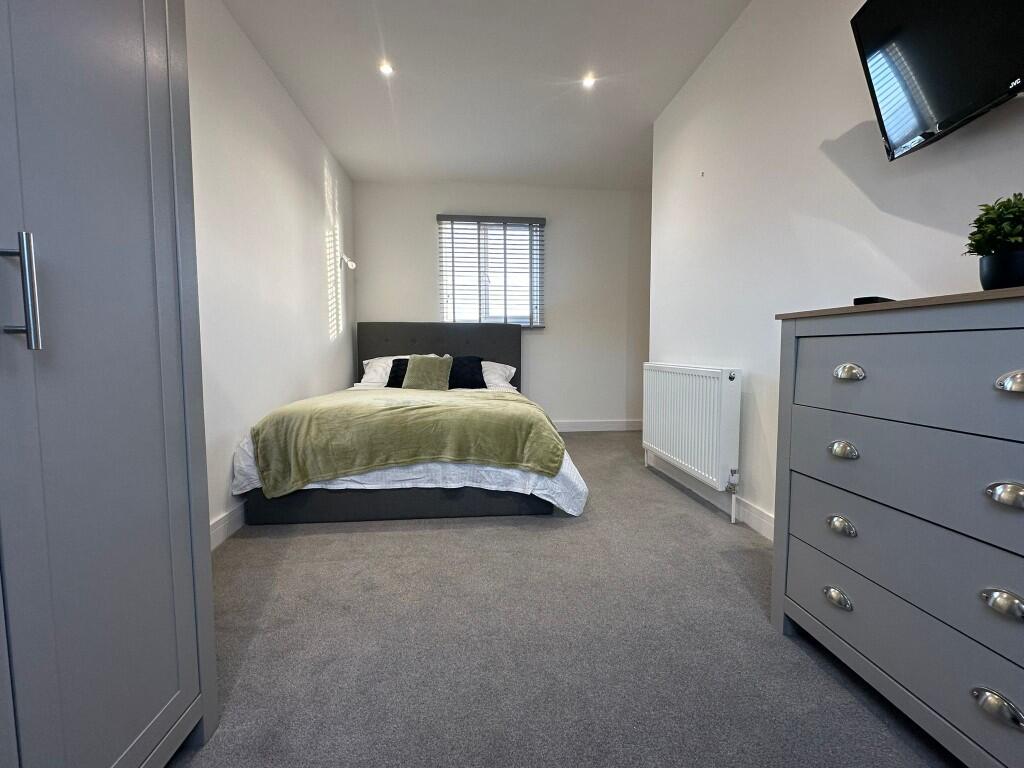 Main image of property: Kingsland Close, Portsmouth, Hampshire, PO6