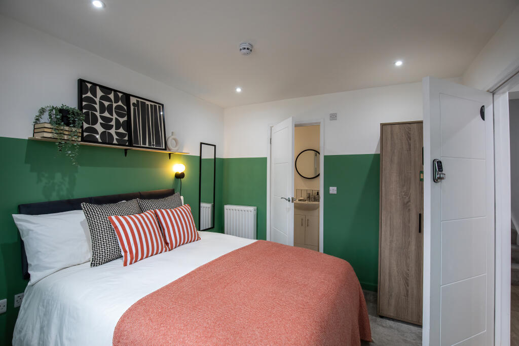 Main image of property: Wykeham Road, Portsmouth, Hampshire, PO2