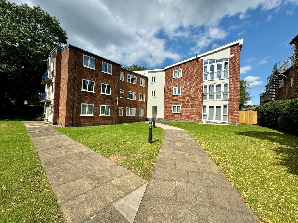 Main image of property: Warwick Court, Solihull, West Midlands, B91