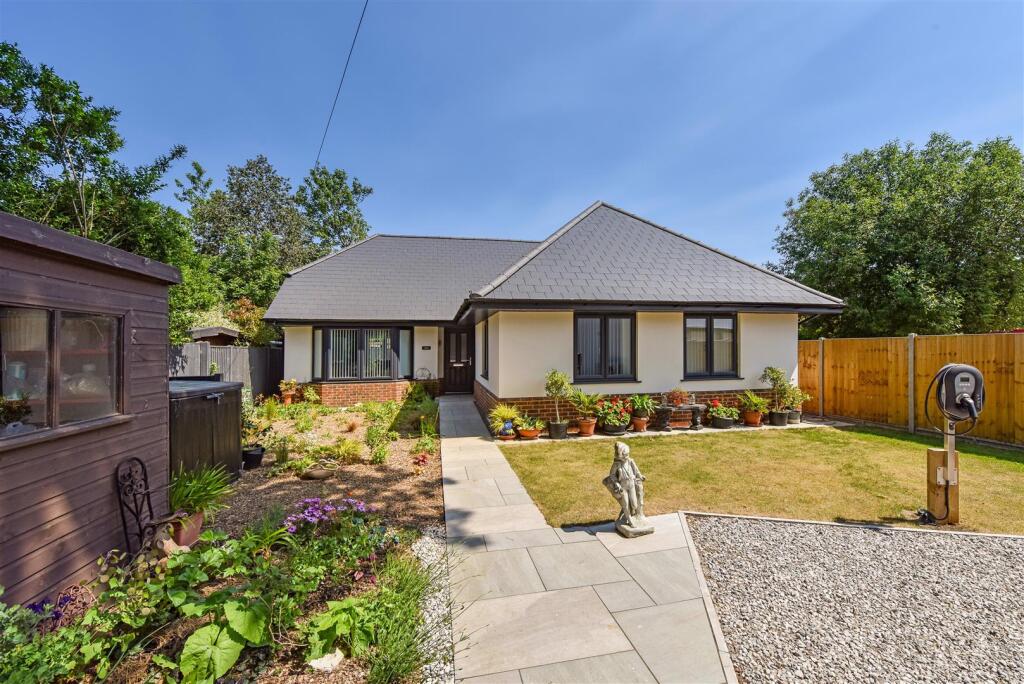 Main image of property: Locks Heath Park Road, Locks Heath