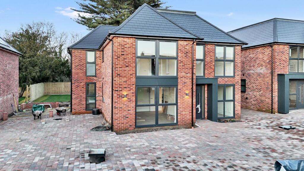 Main image of property: Warsash Road, Warsash