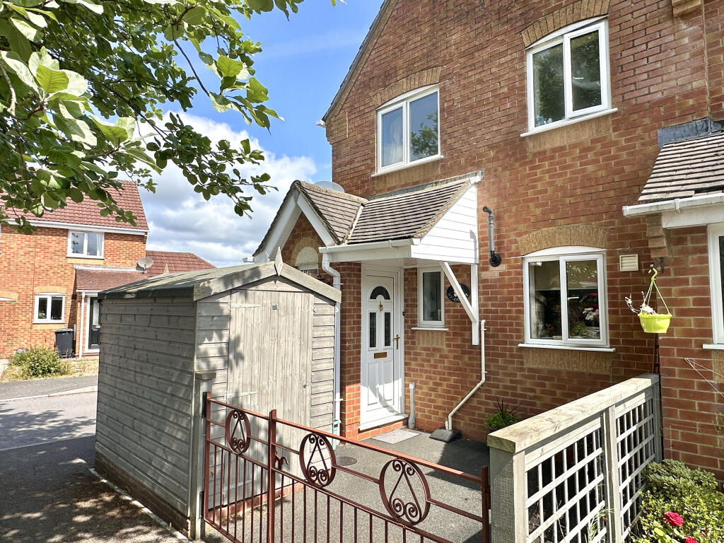 Main image of property: Horsefields, Gillingham, SP8 4UQ