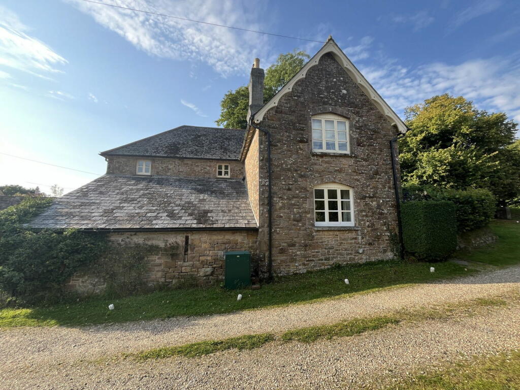 3 bedroom cottage for sale in Halwill, Beaworthy, EX21