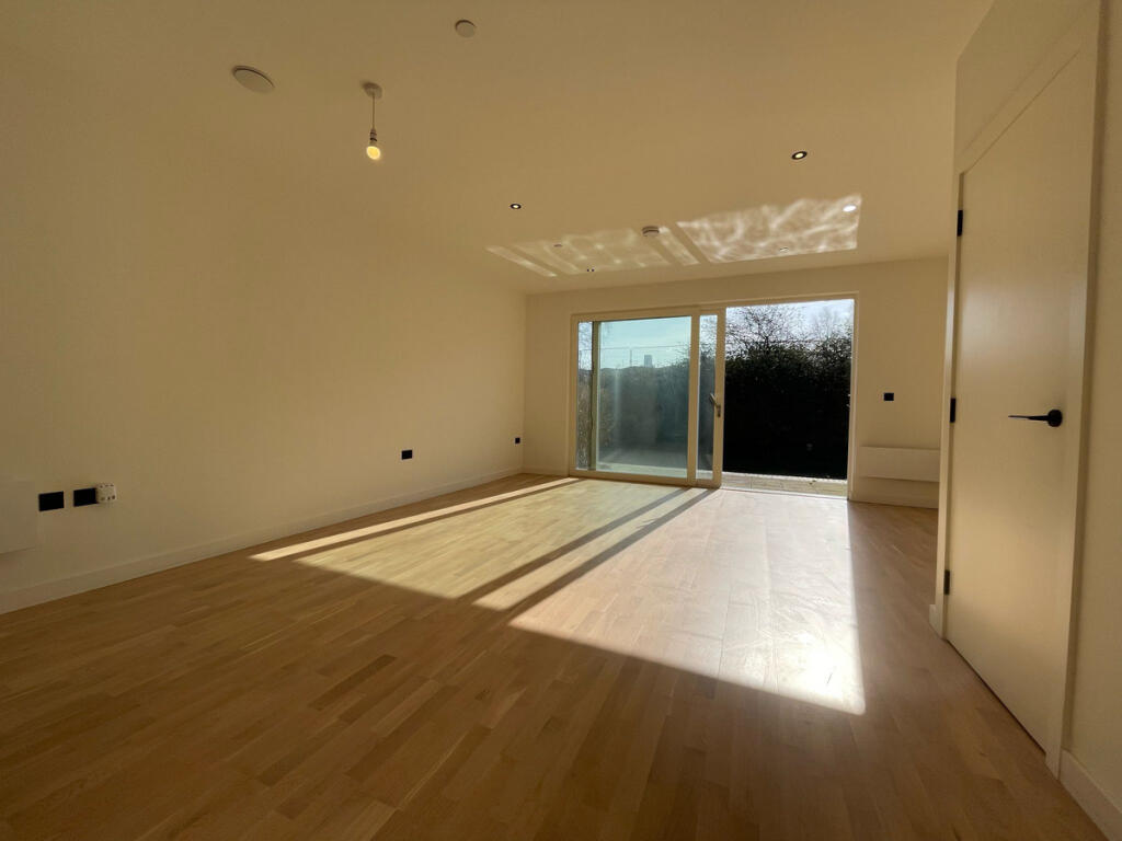 Main image of property: South Loop Square, Birmingham, B16 0