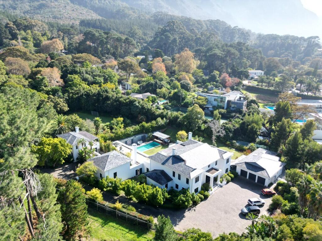 Main image of property: Upper Constantia, Cape Town, Western Cape