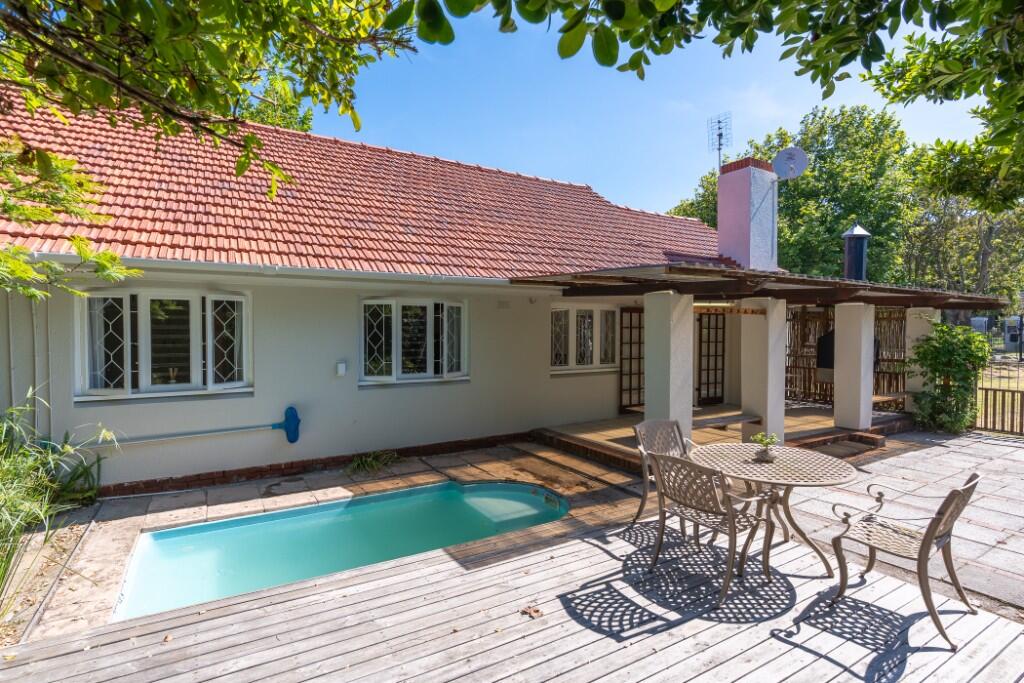 Main image of property: Bergvliet, Cape Town, Western Cape