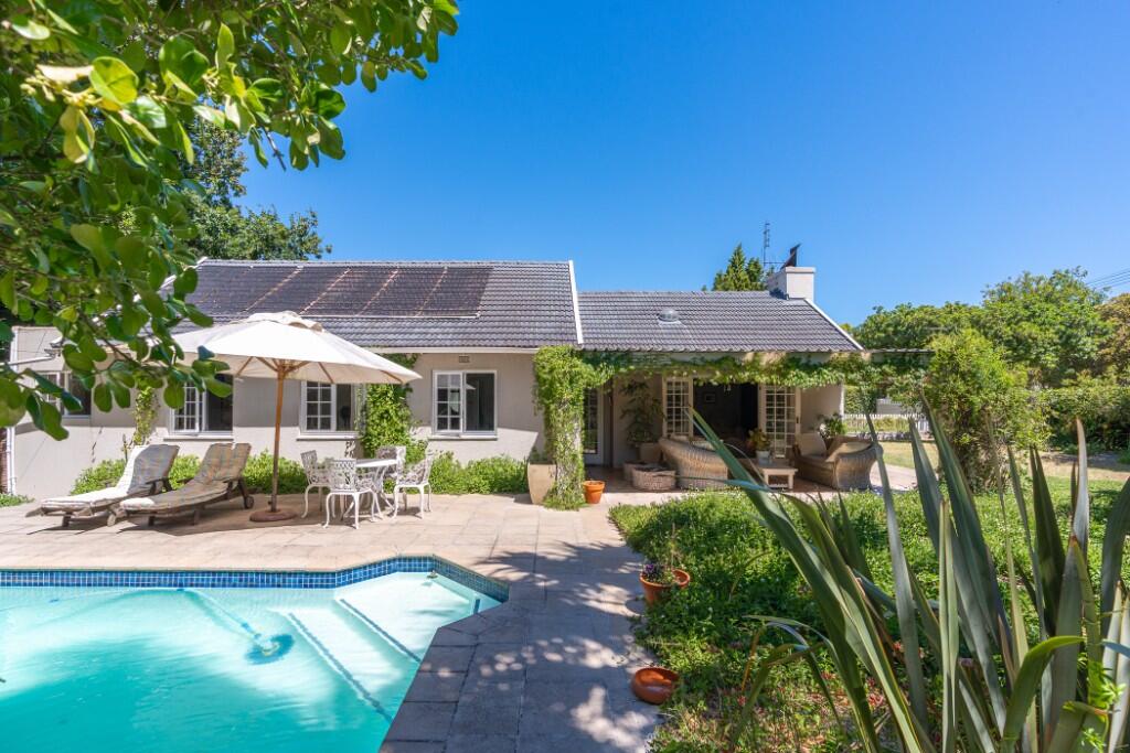 Main image of property: Meadowridge, Cape Town, Western Cape