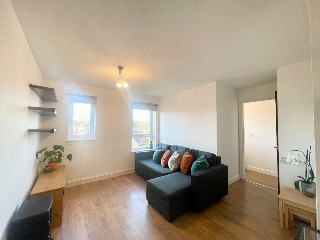 Main image of property: Fauldburn, Edinburgh, EH12