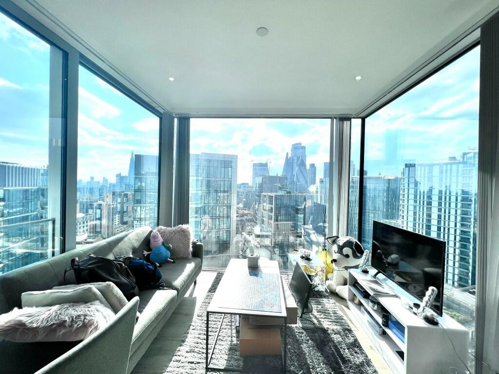 Main image of property: Cassia House, Goodman's Field, Piazza Walk, London, E1
