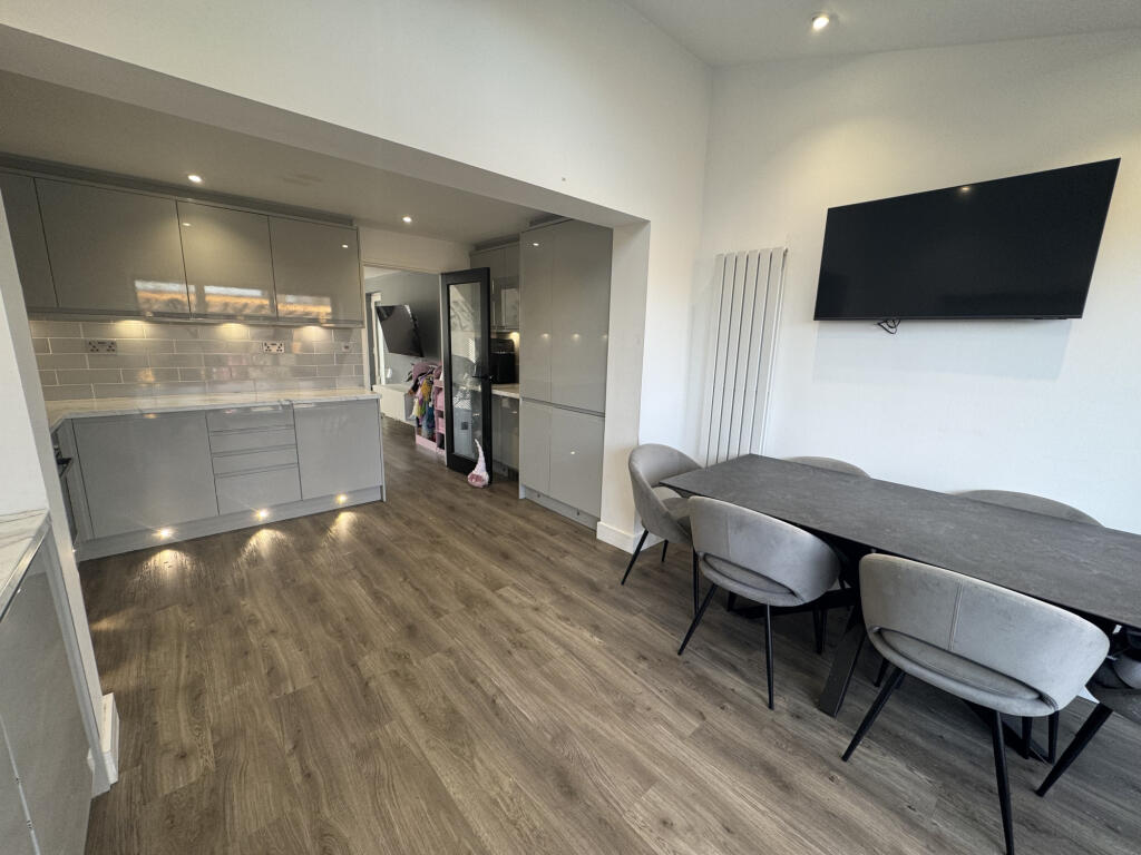 Additional property image - Weston Way, Newmarket, Suffolk, CB8