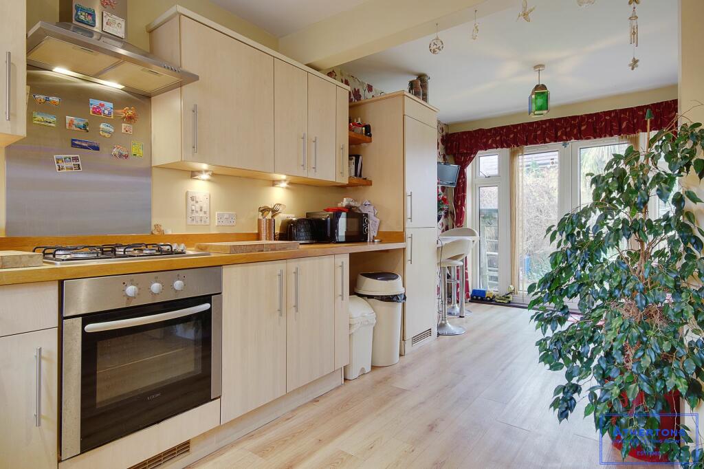 Additional property image - Wellow Gardens, Oakdale, Poole