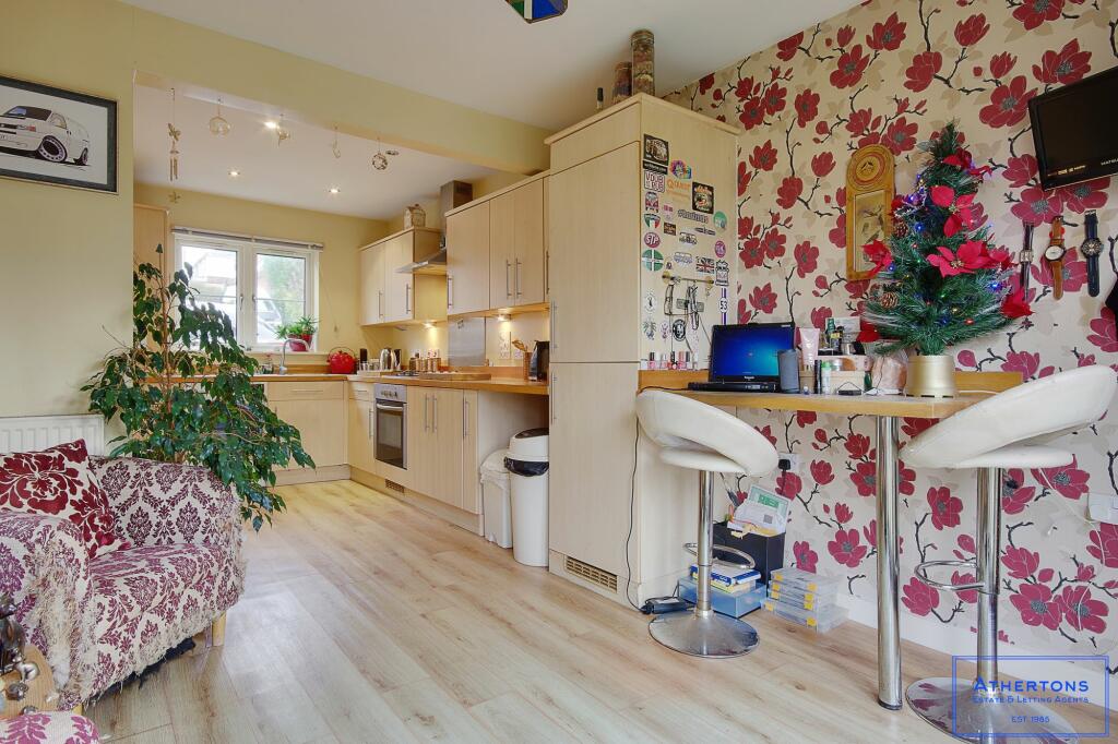Additional property image - Wellow Gardens, Oakdale, Poole