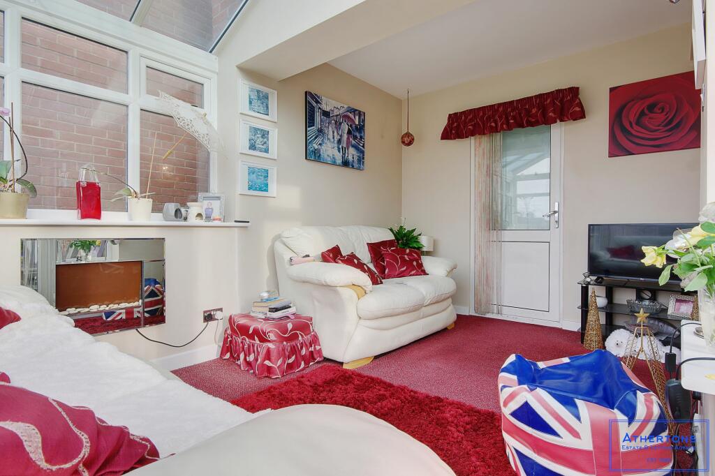 Additional property image - Wellow Gardens, Oakdale, Poole